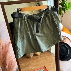 Columbia Green Hiking Shorts